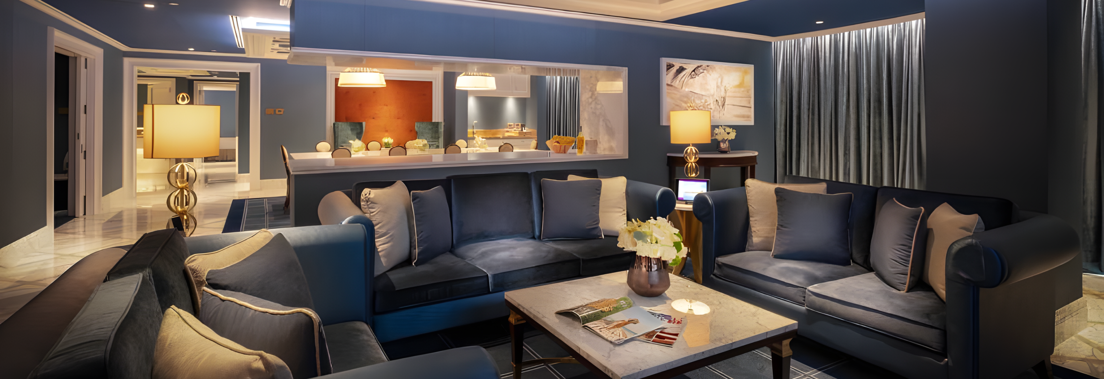 Booking Deluxe Hotel